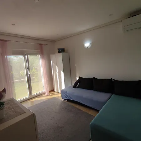 Jane Apartment