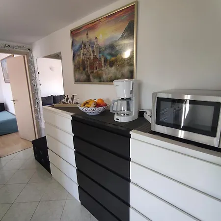 Jane Apartment